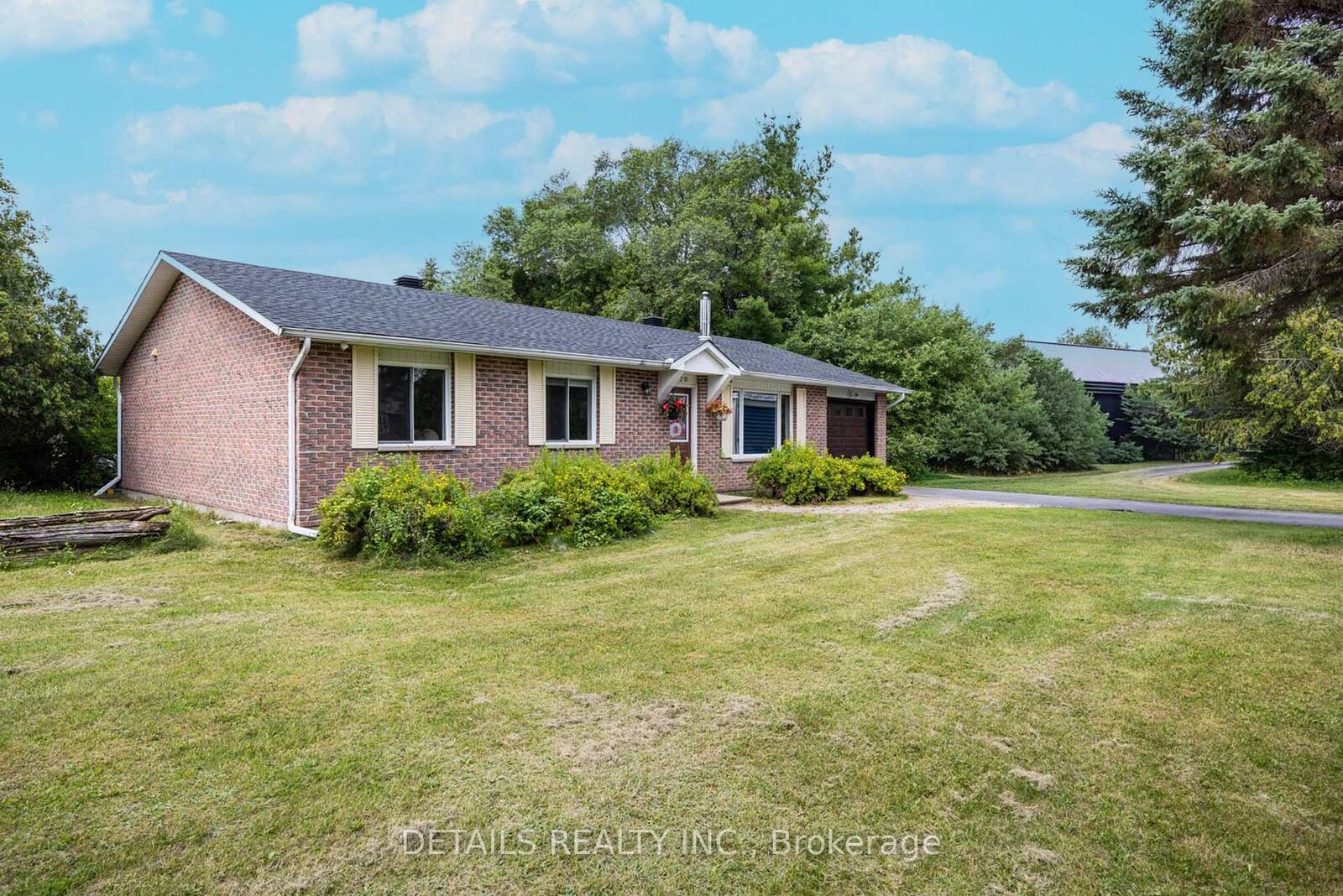 Property Photo: 120 Delaney Drive ON K0A 1L0