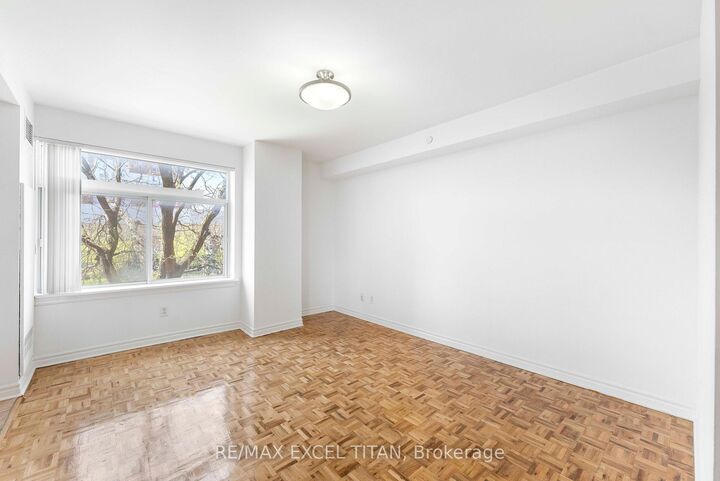 Property Photo: 1407 Dupont Street 309 ON M6H 2B1