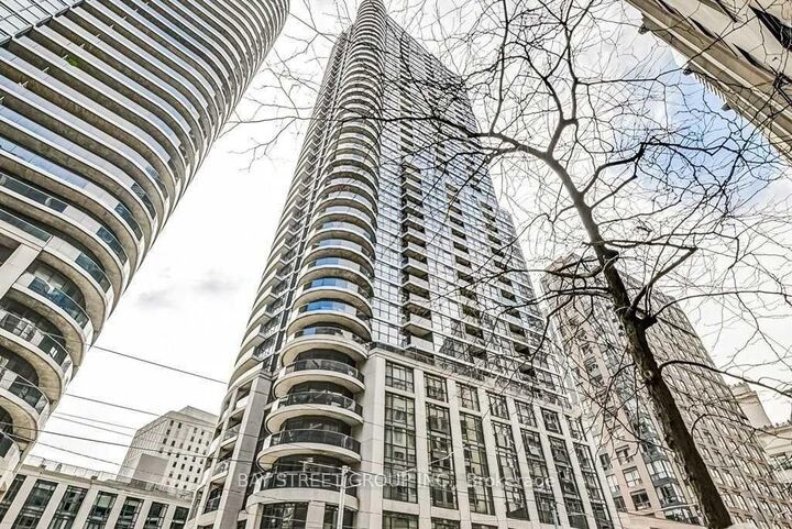 Property Photo: 21 Carlton Street 1409 ON M5B 1L3