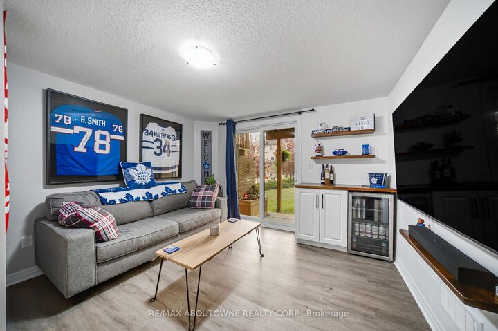 Property Photo: 750 Lawrence Street 38 ON N3H 0A9
