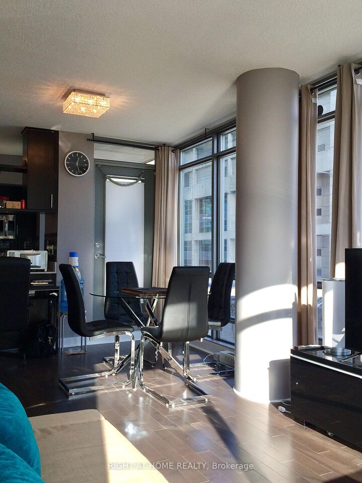 Property Photo:  3 Navy Wharf Court 315  ON M5V 3V1 