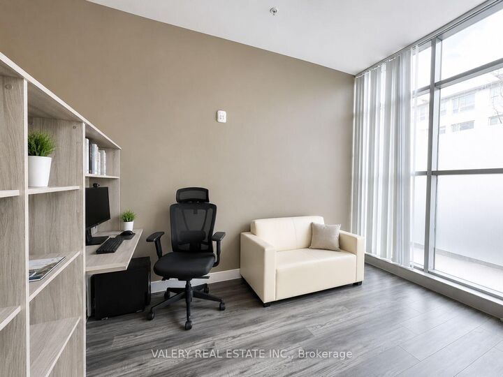 Property Photo:  257 Hemlock Street 108  ON N2L 3R4 
