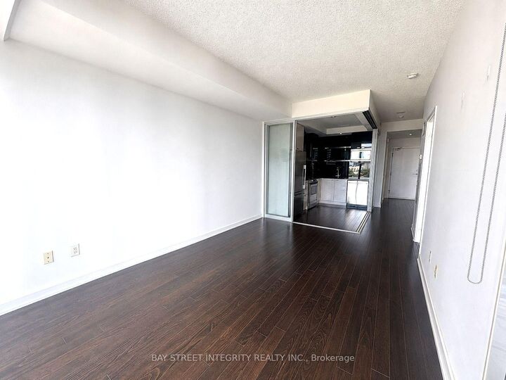 Property Photo: 121 McMahon Drive 2012 ON M2K 0C1