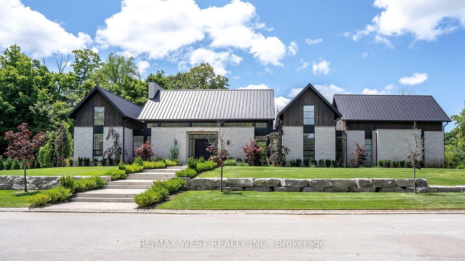 Property Photo: 3819 Deer Trail ON N6P 1E6
