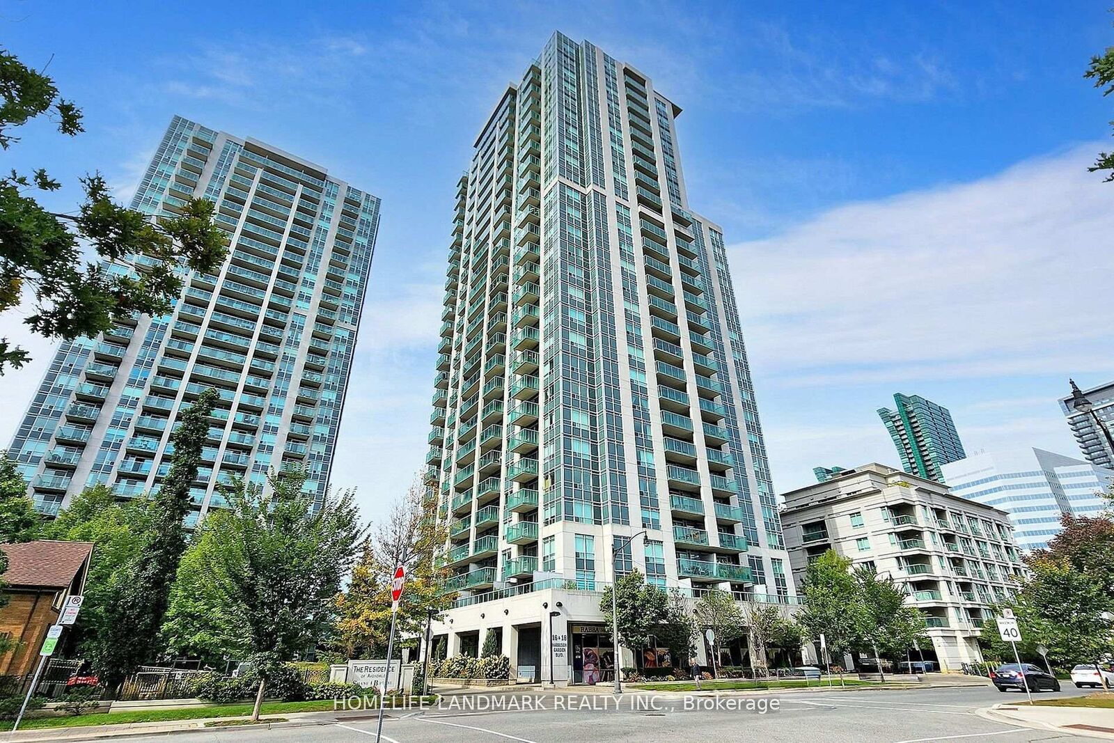 Property Photo: 16 Harrison Garden Boulevard 1812 ON M2N 7J6