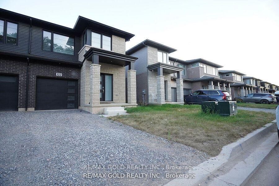 Property Photo: 122 Willson Drive ON L3B 0A1