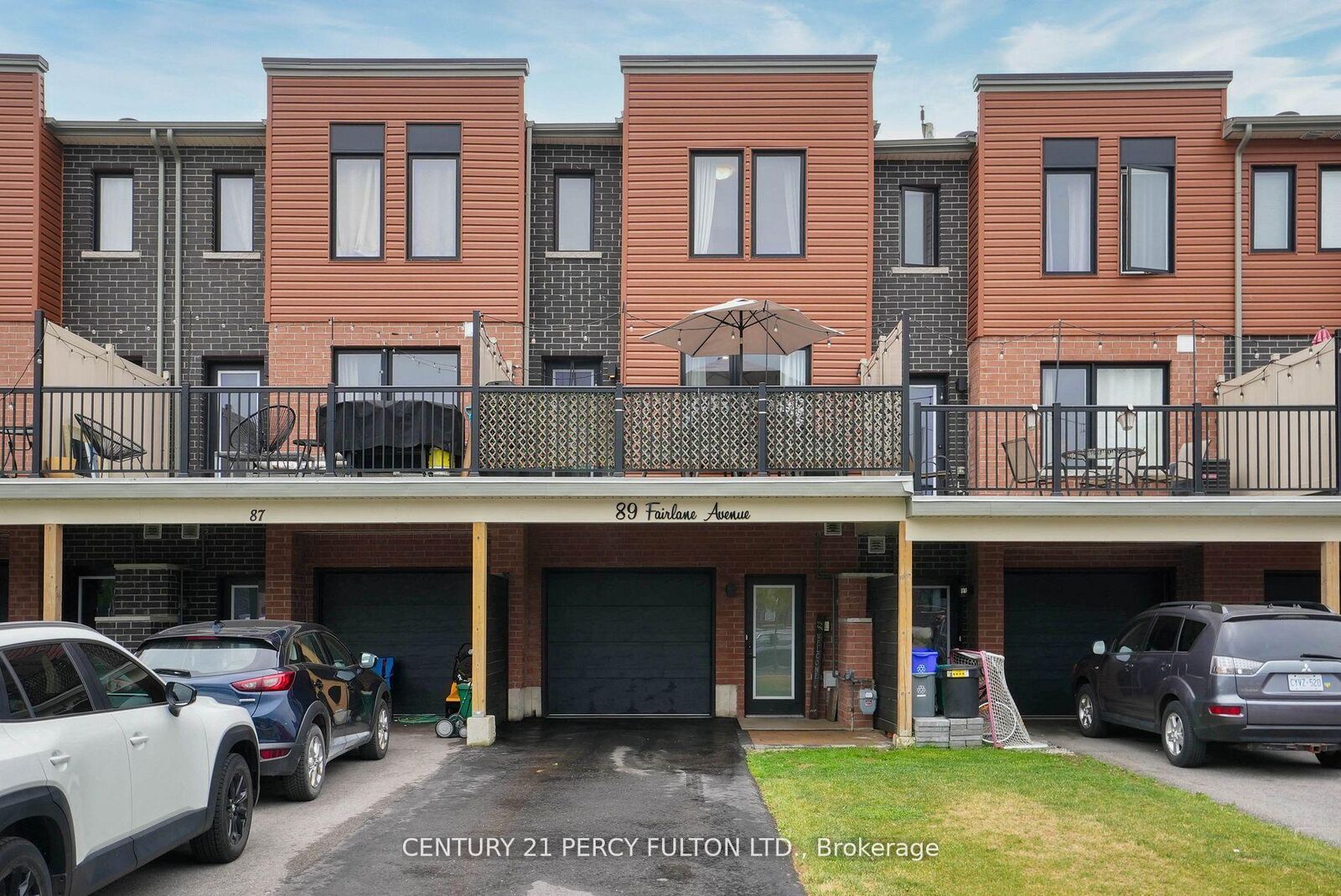 Property Photo: 89 Fairlane Avenue ON L9L 0M9