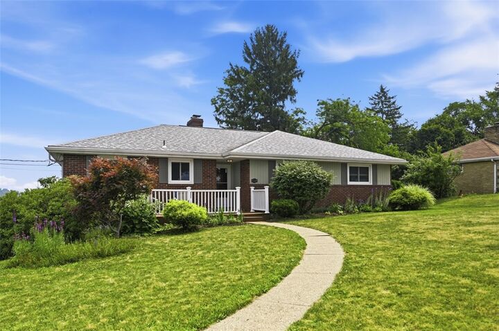 Property Photo: 514 Fort Couch Rd PA 15241