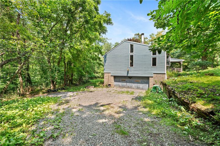 Property Photo: 237 Leslie Rd PA 16059