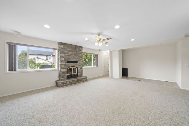 Property Photo: 6073 44A Avenue BC V4K 4C8