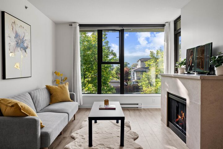 Property Photo: 683 W Victoria Park 306 BC V7M 0A2