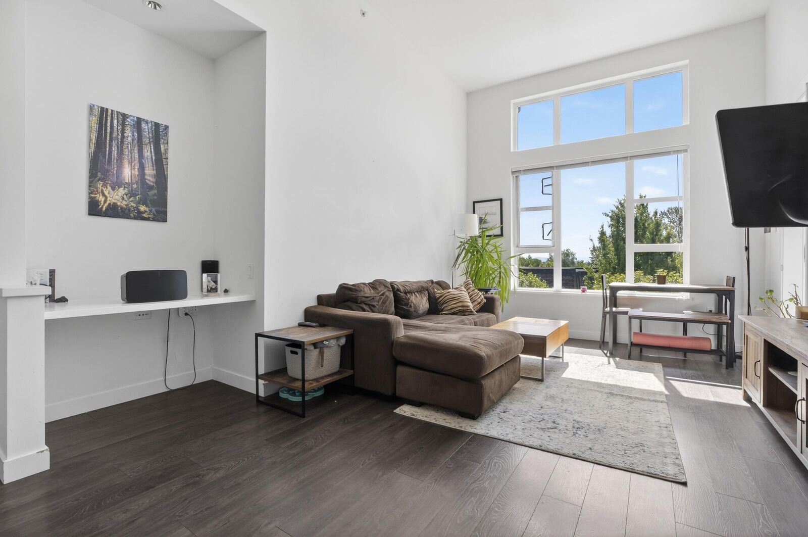 Property Photo: 550 Seaborne Place 407 BC V3B 0L3