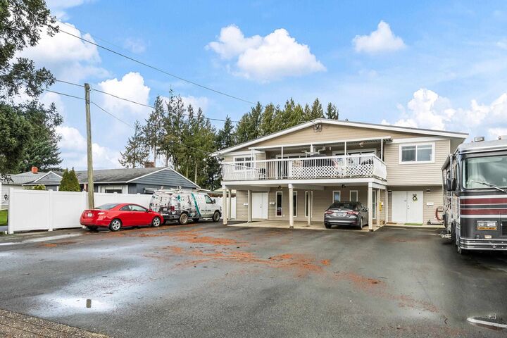 46479 Brooks Avenue — photo 1