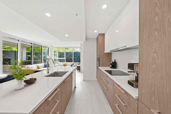 285 E 10th Avenue 310 — photo 1