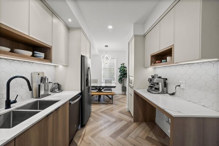 2350 165 Street 32 — photo 1