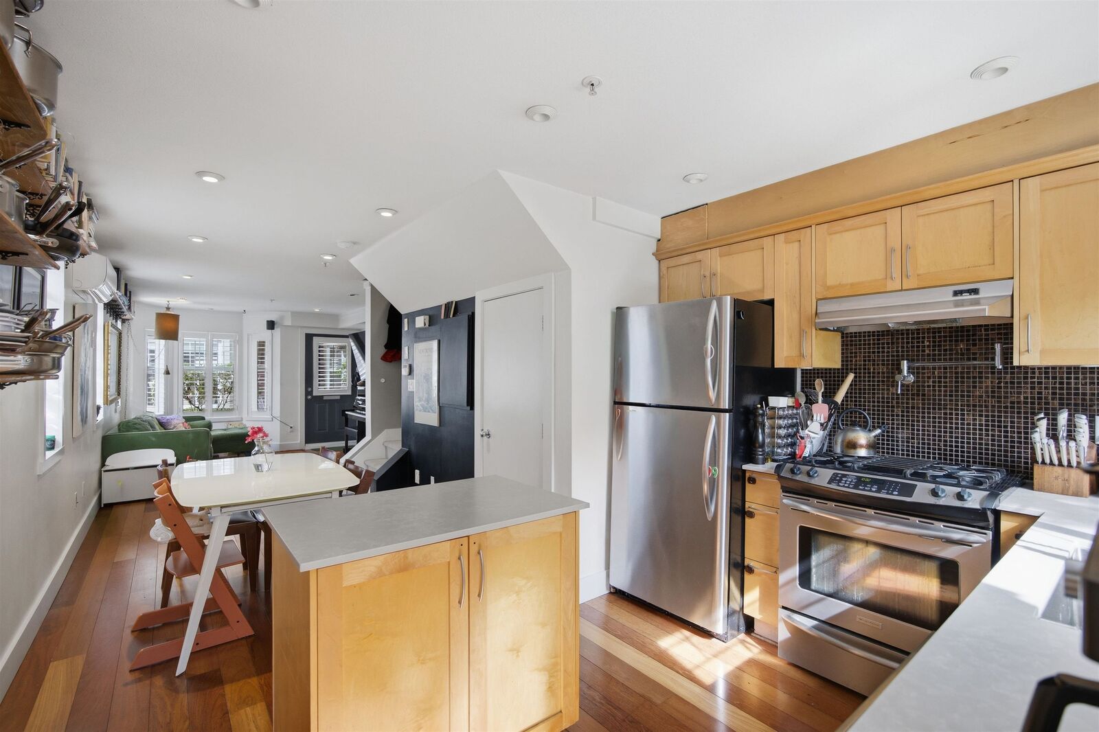 Property Photo: 1642 E Georgia Street 6 BC V5L 2B2