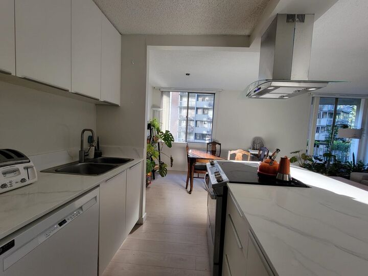 Property Photo: 2020 Fullerton Avenue 408 BC V7P 3G3