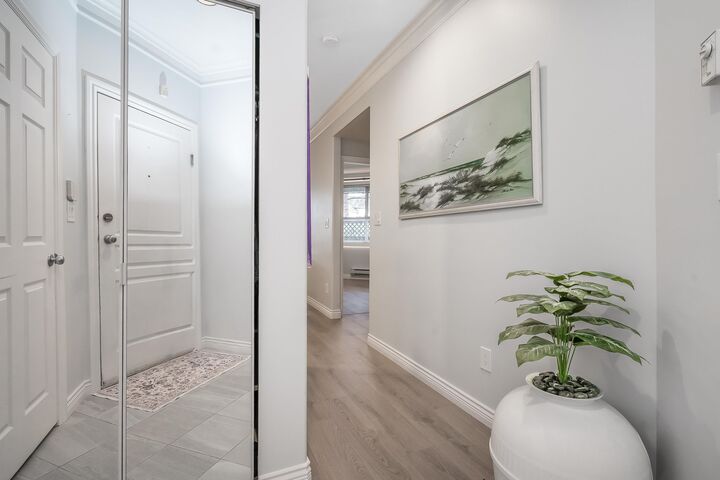 Property Photo: 8115 121A Street 107 BC V3W 1J2