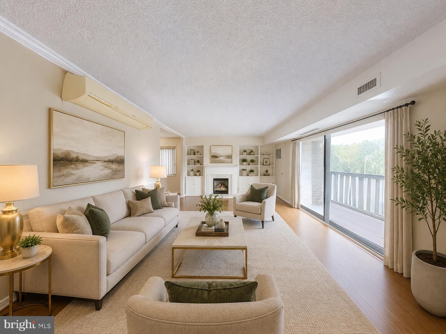 Property Photo: 200 N Pickett Street 207 VA 22304