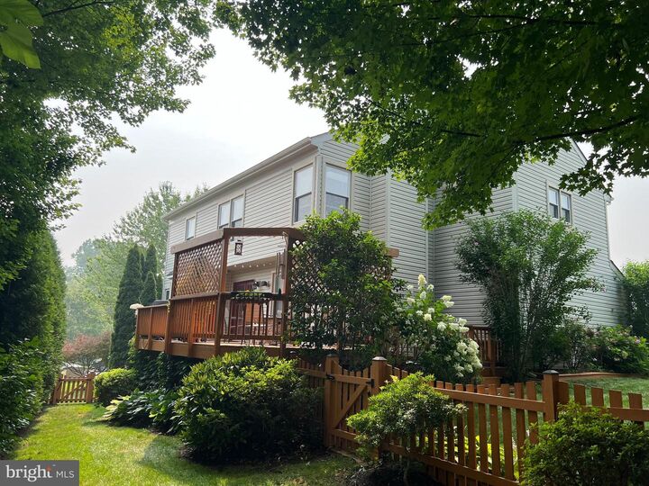 Property Photo: 13200 Hughsmith Way VA 20171