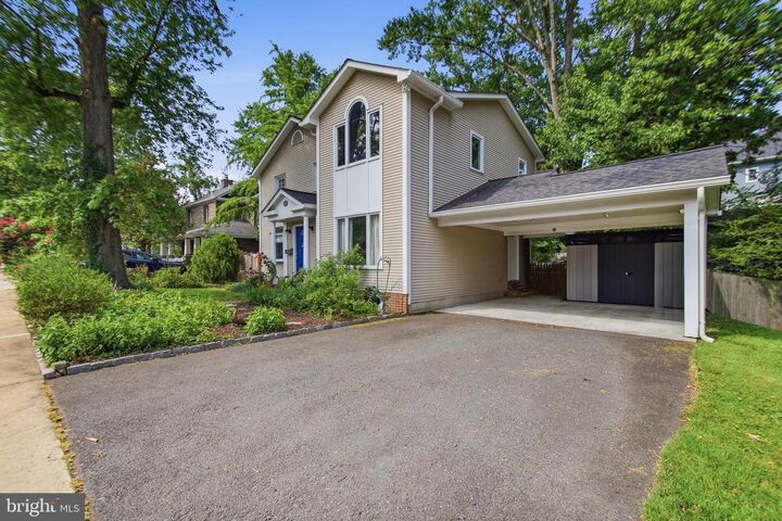 Property Photo: 215 W George Mason Road W VA 22046