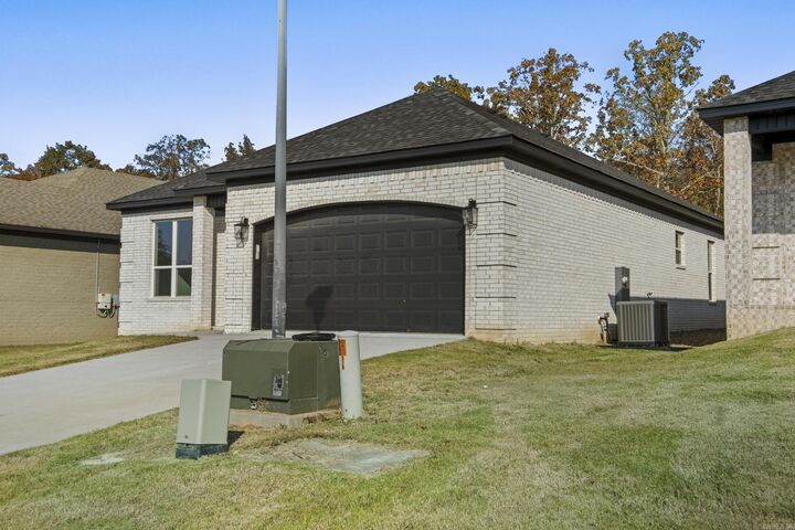 Property Photo: 7300 Stonehenge Drive AR 72120