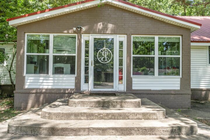 Property Photo:  19 Norwood Dr  AR 72106 