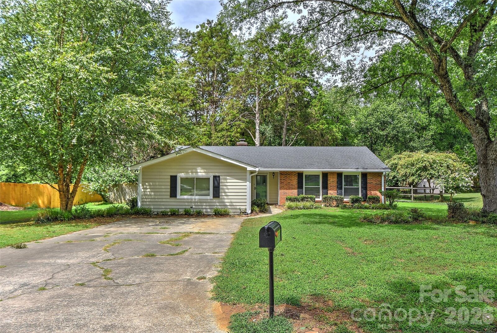 Property Photo: 5900 Tillery Drive NC 28226