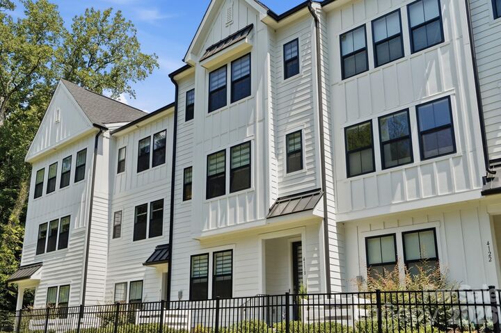 Property Photo: 4118 Polluck Way NC 28209