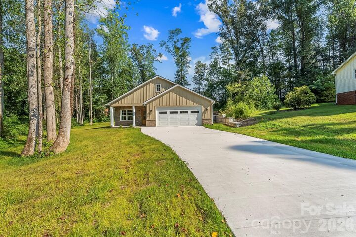 Property Photo: 156 Oakdale Drive NC 28655
