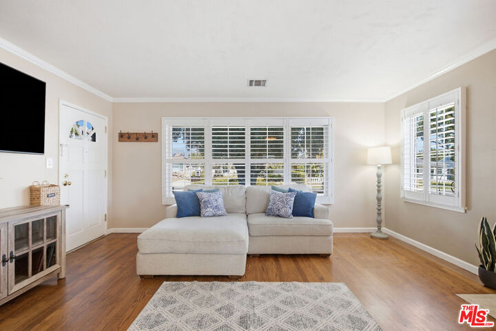 Property Photo: 2221 N Valley St CA 91505