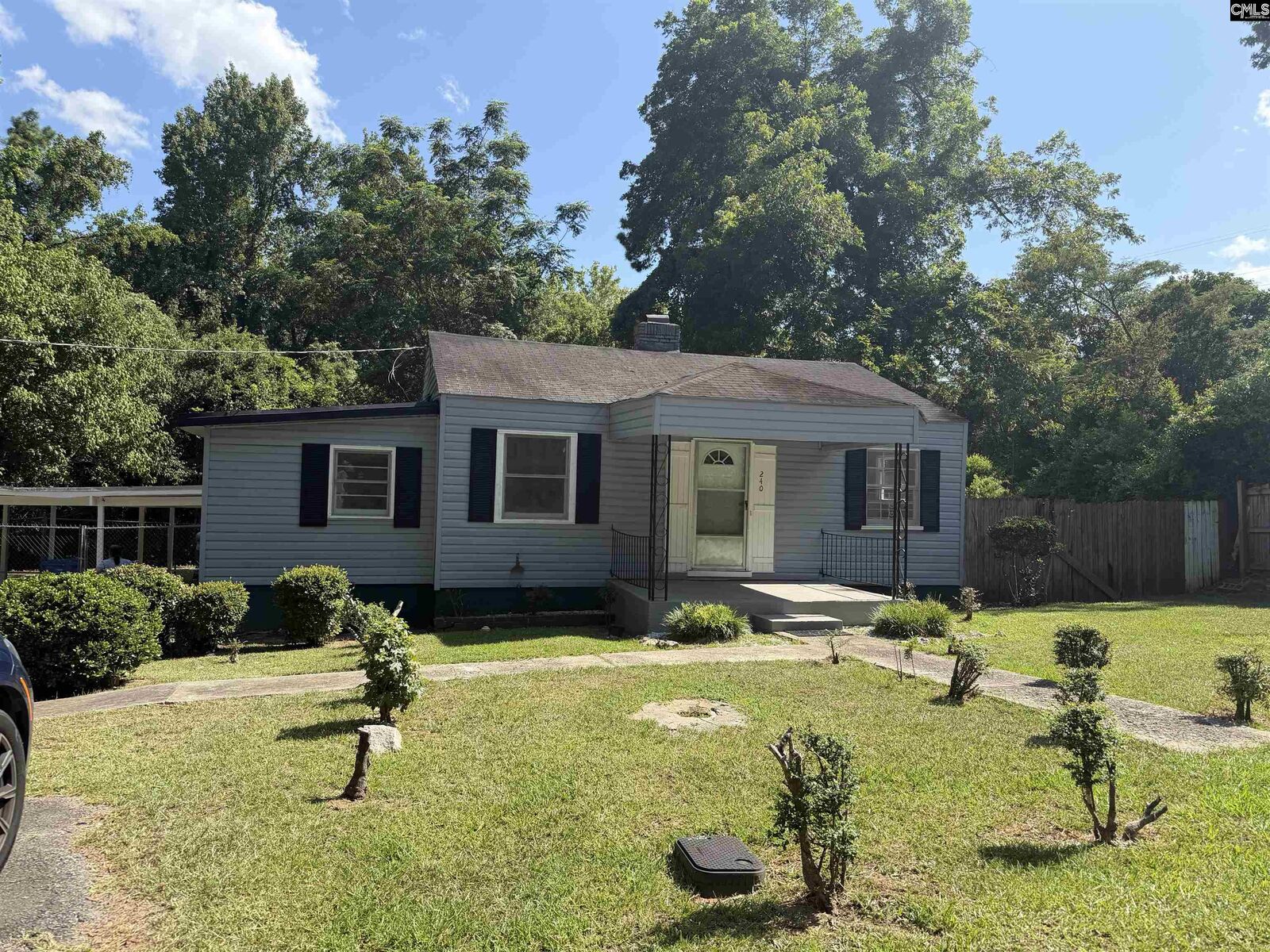 Property Photo:  240 Pineneedle  SC 29203 