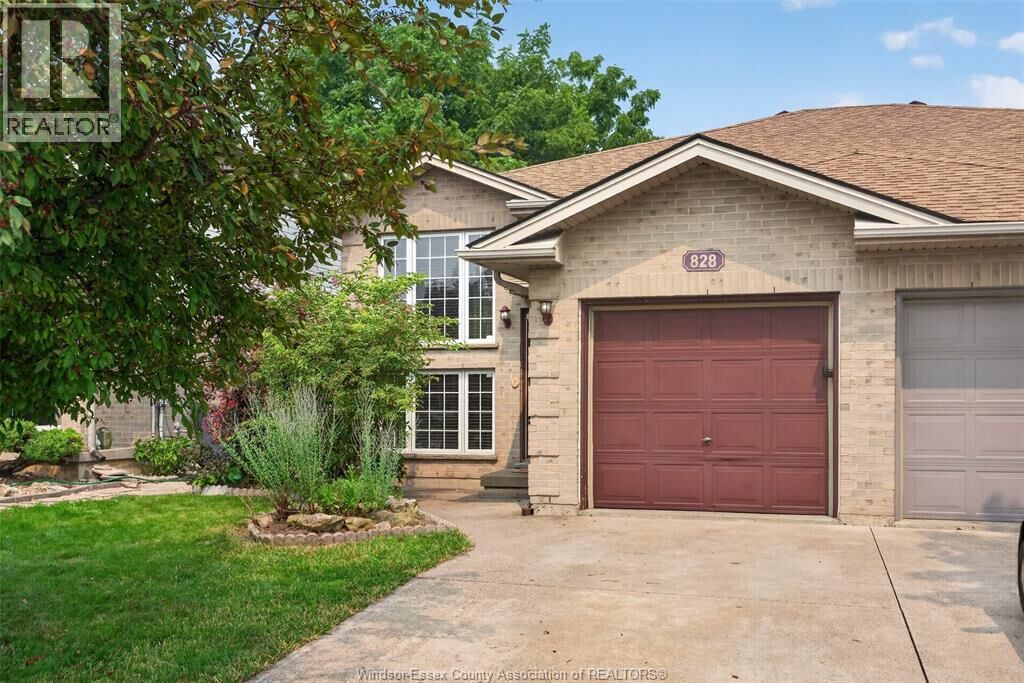 Property Photo: 828 Michael Drive ON N8N 5A3