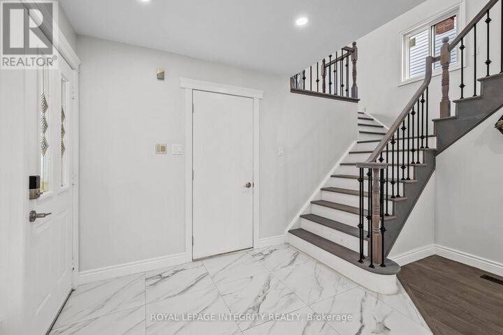 Property Photo:  83 Saddle Crescent  ON K1G 5L3 