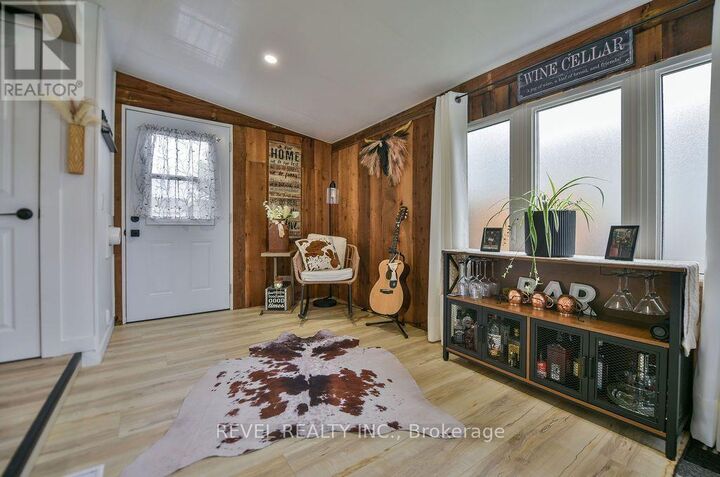 Property Photo:  44 Homestead Drive  ON P4N 8R9 