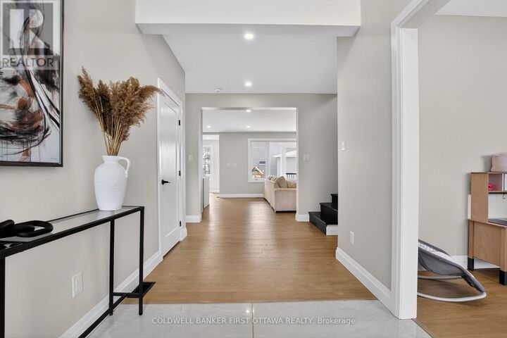 Photo de la propriété: 207 Owen Lucas Street ON K7S 3G8