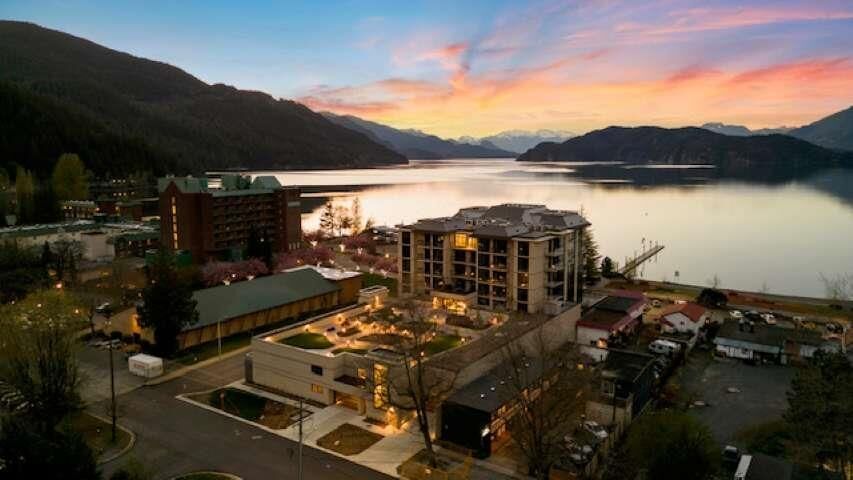 Property Photo: 120 Esplanade Avenue 203 BC V0M 1K0