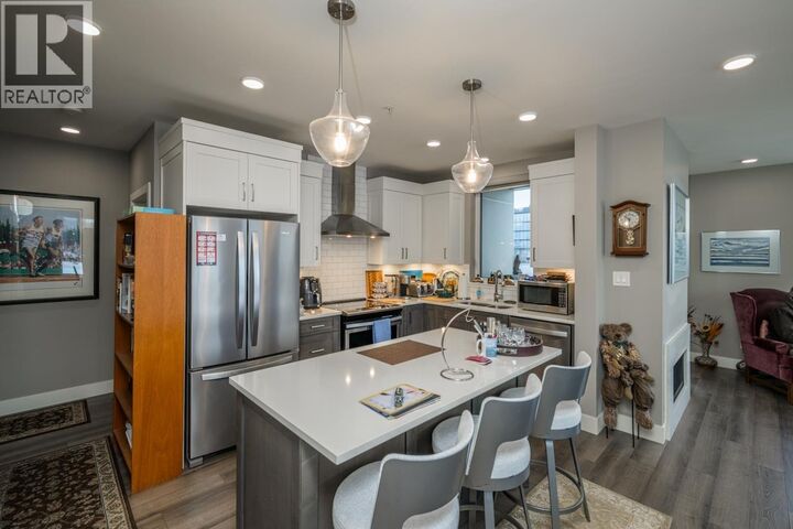 Property Photo: 1087 6th Avenue 302 BC V2L 0E5