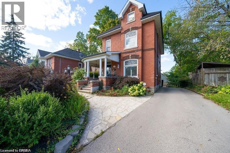 Property Photo: 284 Colborne Street North ON N3Y 3V5