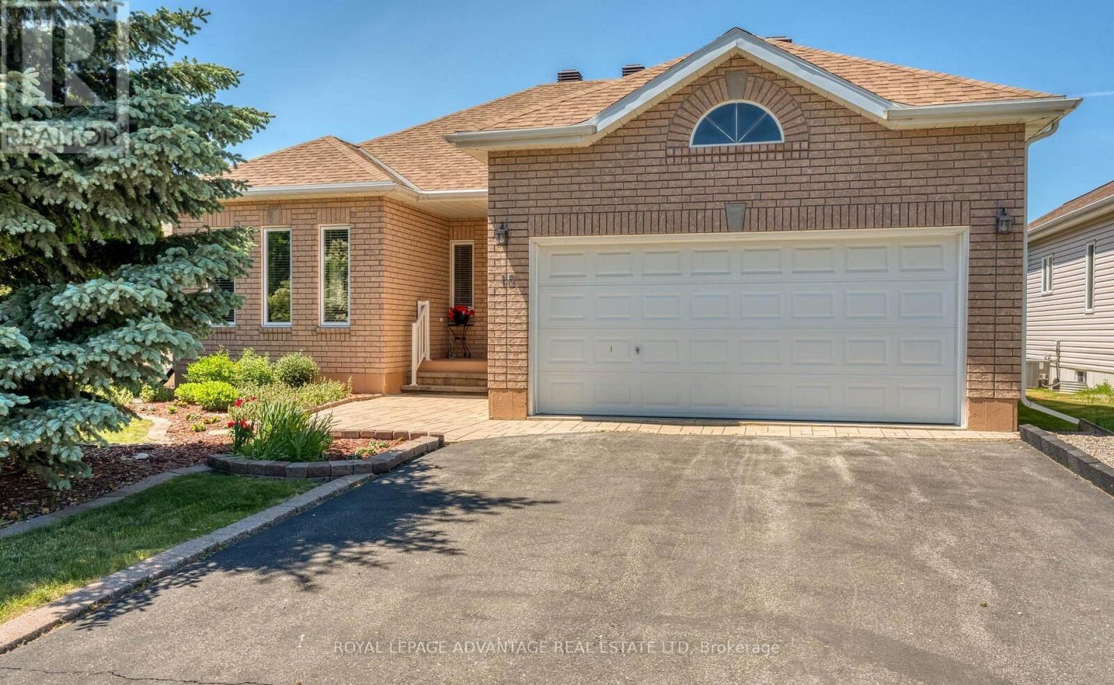 Property Photo: 15 Antonio Way ON K7H 3R5
