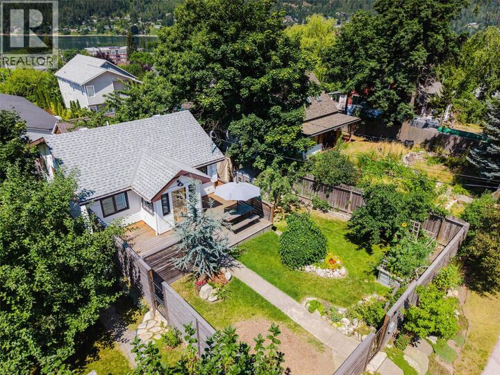 Property Photo: 707 Fifth Street BC V1L 2X4