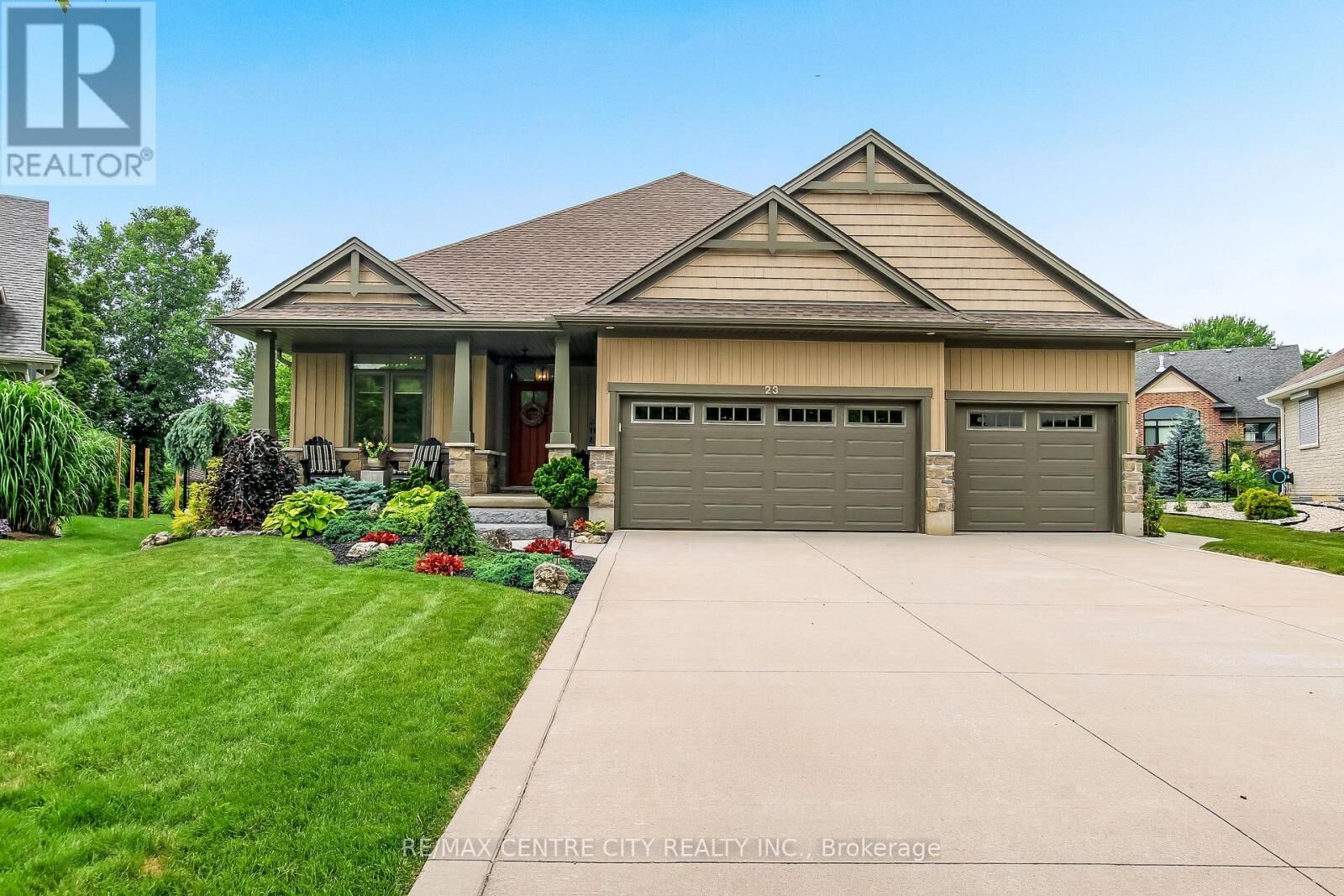 Property Photo: 23 Lincoln's Cove ON N5L 0A8