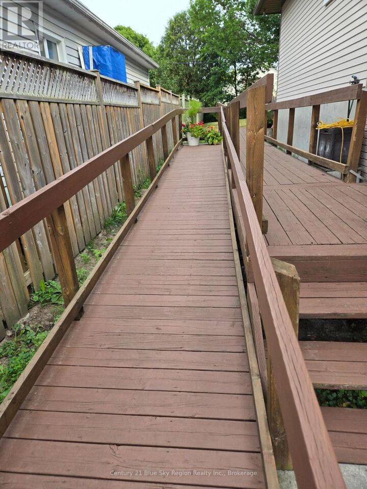 Photo de la propriété: 996 Metcalfe Street ON P1B 2R3