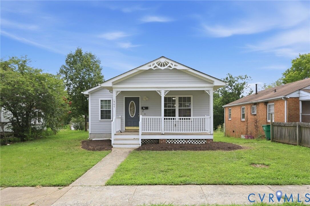 Property Photo:  1704 Dinwiddie Avenue  VA 23224 