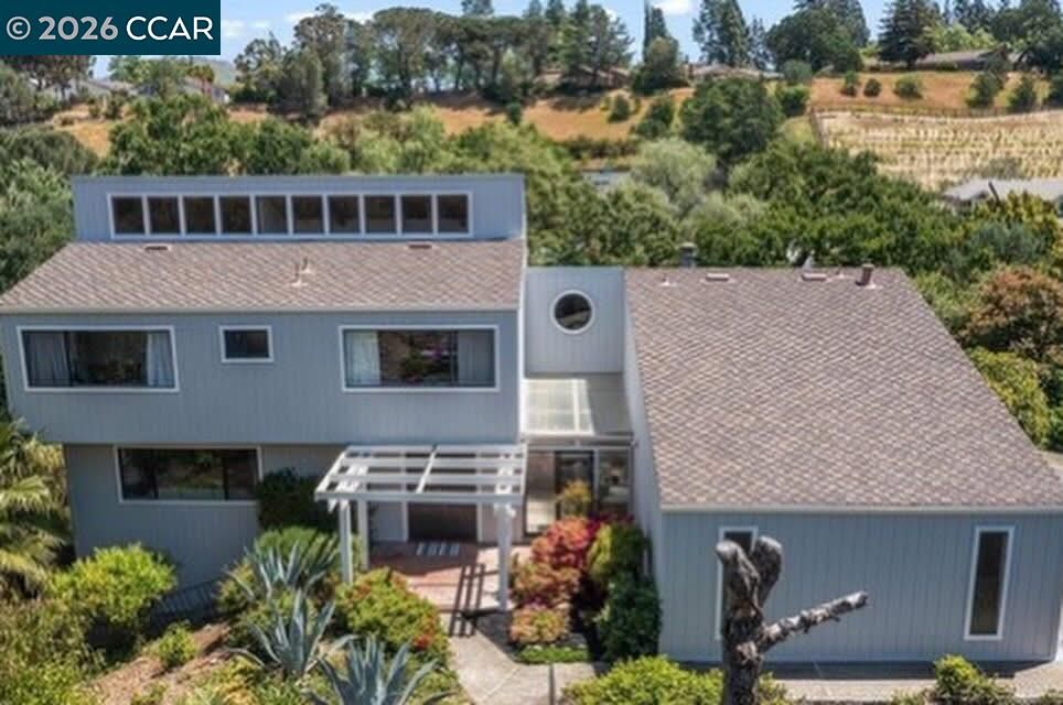 Property Photo:  864 Coachman Pl  CA 94517 