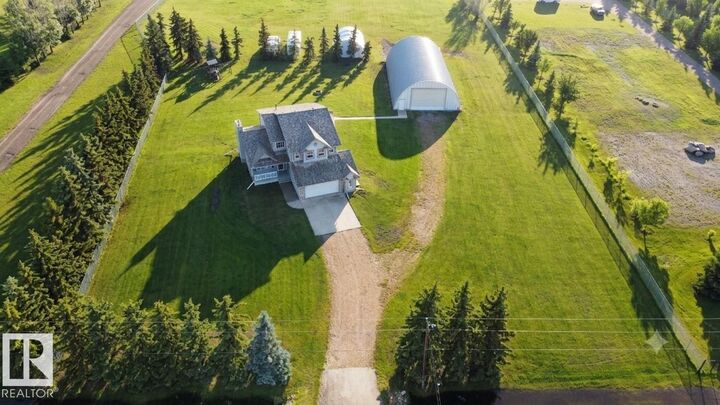Property Photo:  50512 Rge Rd 245 350  AB T4X 0P5 