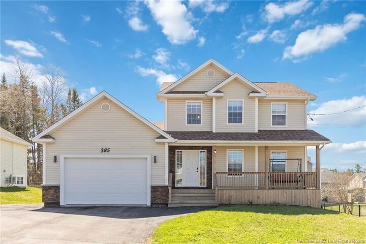 385 Mandeville Street — photo 1