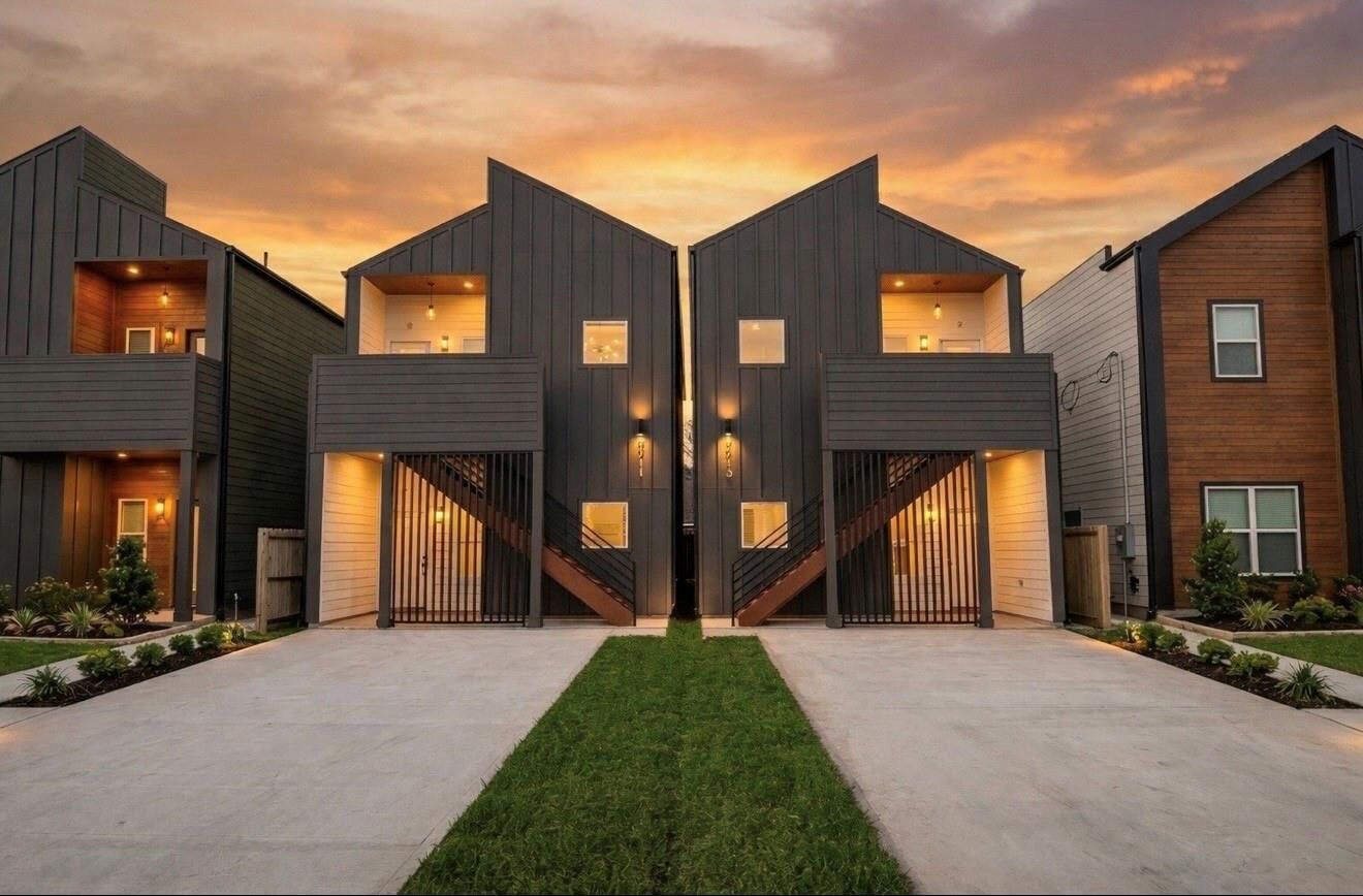 Property Photo:  9738 &Amp 9740 Garcroft A-B Street  TX 77029 