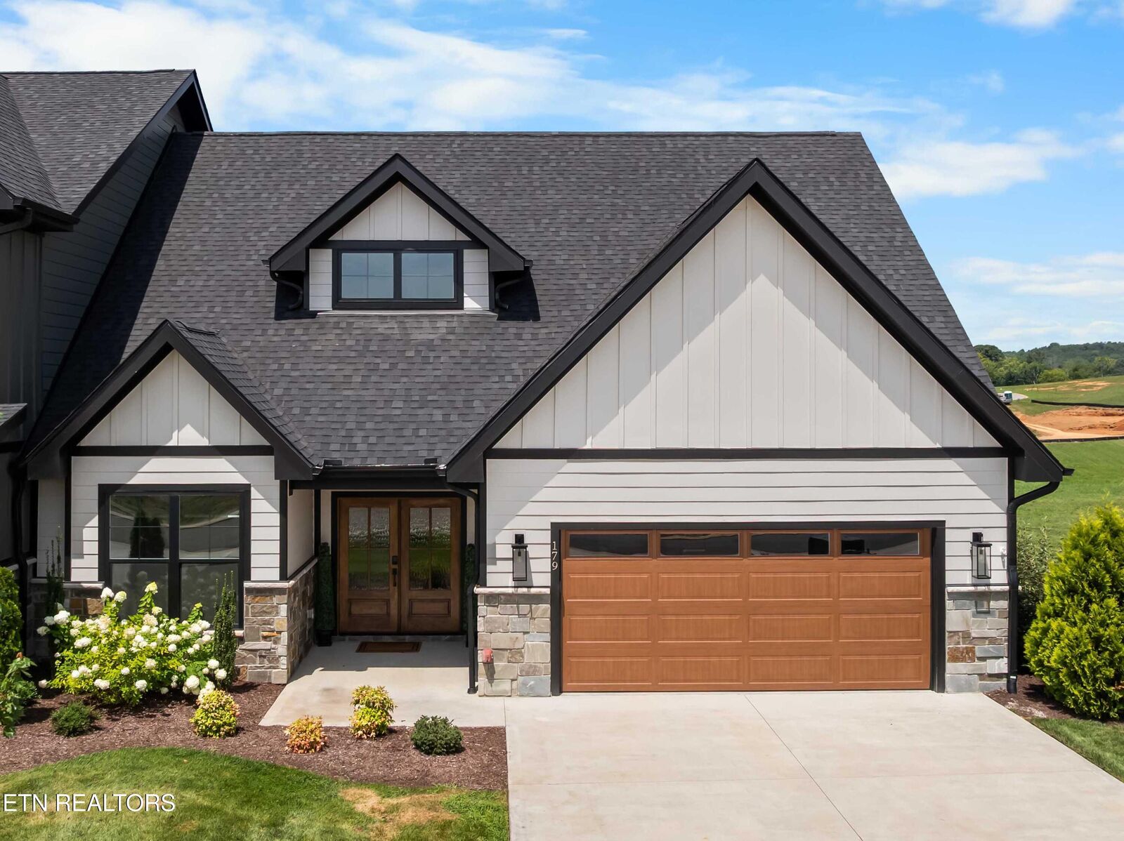 Property Photo: 179 Island Circle TN 37774