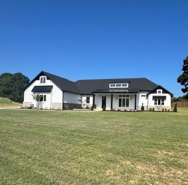Property Photo:  164 Private Road 2110  TX 75640 